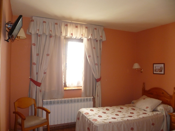 Imagen de la habitación del Hostal Escuils. Foto 6