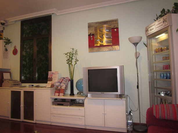 Imagen de la habitación del Hostal Esmeralda, Barrio de las Letras. Foto 10