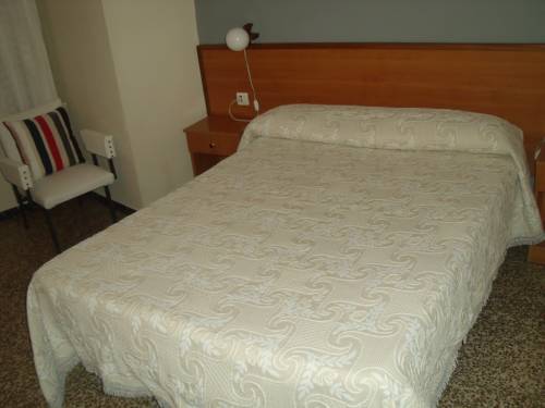 Imagen de la habitación del Hostal España, Cehegin. Foto 4