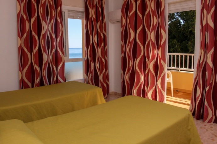 Imagen de la habitación del Hostal Esperanza, Benajarafe. Foto 3