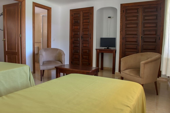 Imagen de la habitación del Hostal Esperanza, Benajarafe. Foto 13