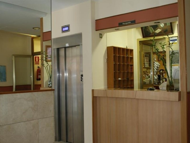 Imagen de los interiores del Hostal Estudante. Foto 3