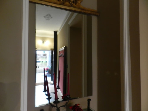 Imagen de los interiores del Hostal Etnea suite 668. Foto 12