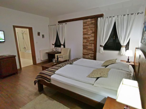 Imagen de la habitación del Hostal Etno Garden Exclusive. Foto 6