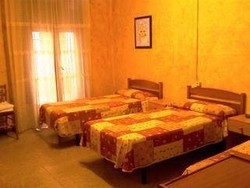 Imagen de la habitación del Hostal Europa, Las Ramblas. Foto 9