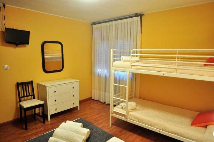 Imagen de la habitación del Hostal Europa, San Roque del Acebal. Foto 13