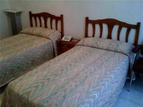 Imagen de la habitación del Hostal Excelsior, Gran Vía. Foto 2