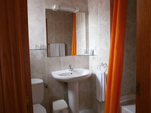 Imagen de la habitación del Hostal Ezkaurre. Foto 2