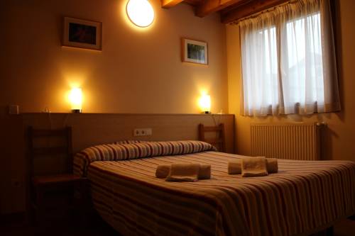 Imagen de la habitación del Hostal Ezkaurre. Foto 6