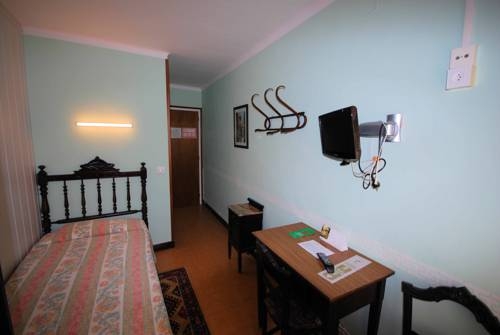 Imagen general del Hostal Fabrellas. Foto 9