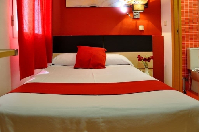 Imagen de la habitación del Hostal Falfes. Foto 2