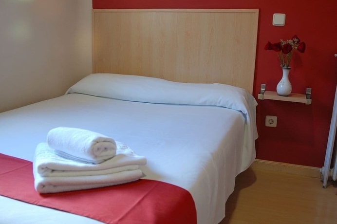 Imagen de la habitación del Hostal Falfes. Foto 6