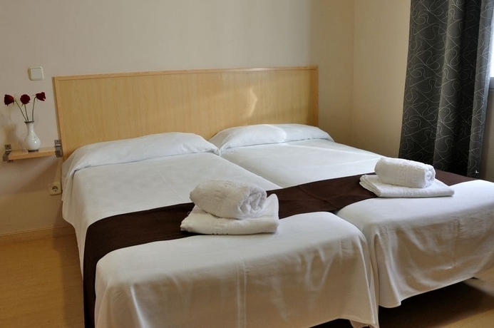 Imagen de la habitación del Hostal Falfes. Foto 8