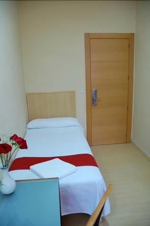 Imagen de la habitación del Hostal Falfes. Foto 10