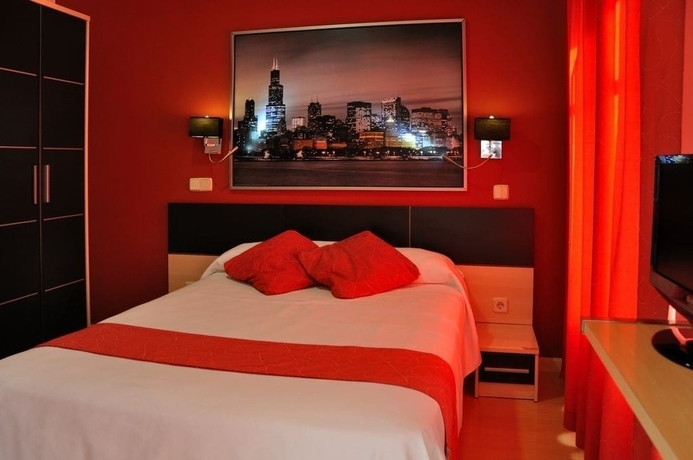 Imagen de la habitación del Hostal Falfes. Foto 11