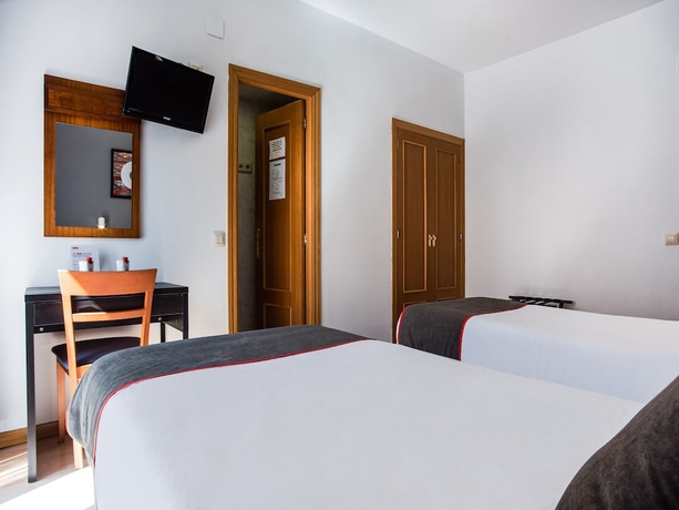 Imagen de la habitación del Hostal Felipe V. Foto 8