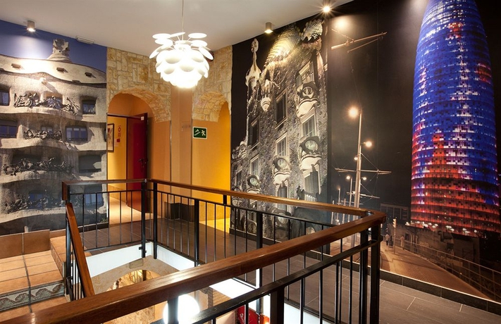 Imagen de los interiores del Hostal Fernando, Las Ramblas. Foto 13