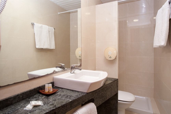 Imagen de la habitación del Hostal Fernando, Las Ramblas. Foto 6