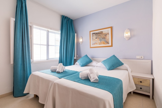 Imagen de la habitación del Hostal Ferrer, San Antonio [Centro]. Foto 4