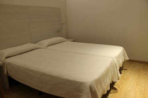 Imagen de la habitación del Hostal Fina. Foto 6