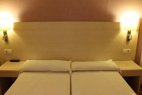 Imagen de la habitación del Hostal Fina. Foto 8