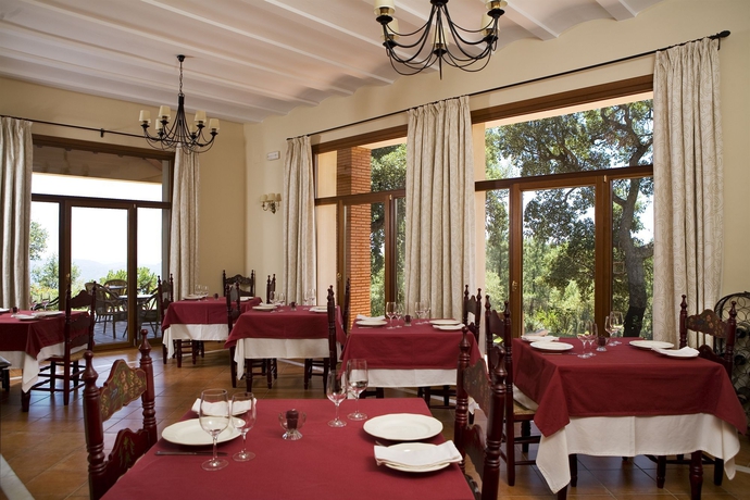 Imagen del bar/restaurante del Hostal Finca La Fronda. Foto 4
