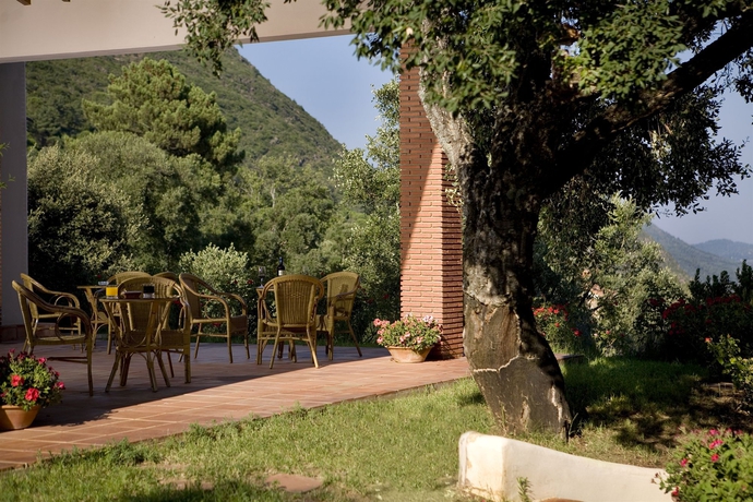 Imagen de los exteriores del Hostal Finca La Fronda. Foto 8
