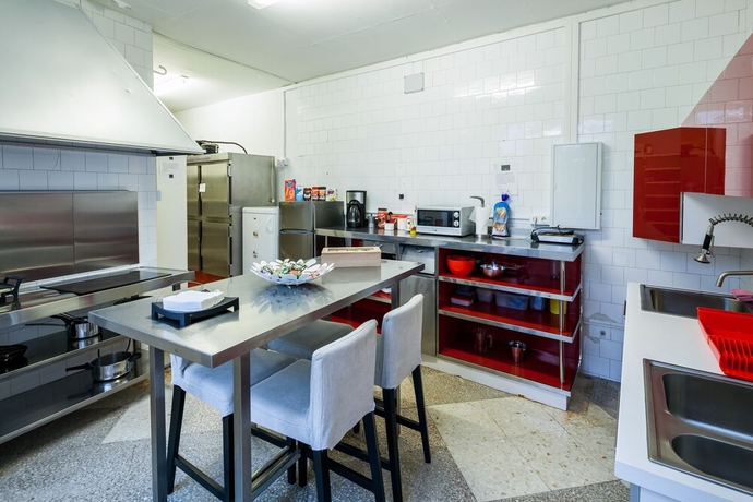 Imagen del bar/restaurante del Hostal Fivegates. Foto 3