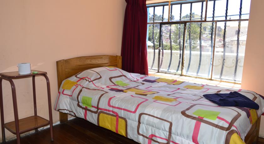 Imagen de la habitación del Hostal Florencia, Lago Titicaca. Foto 3