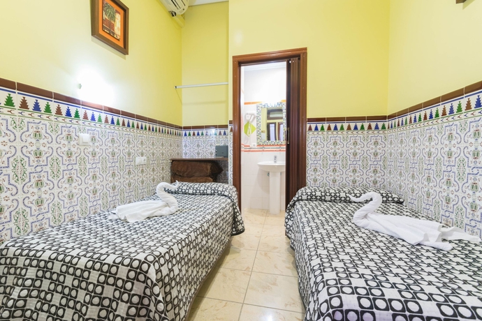 Imagen de la habitación del Hostal Florida, Sevilla. Foto 12