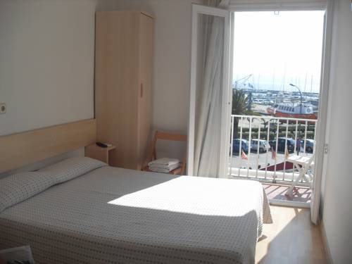 Imagen de la habitación del Hostal Fonda Can Dalfo. Foto 10