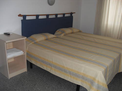Imagen de la habitación del Hostal Fonda Can Dalfo. Foto 12