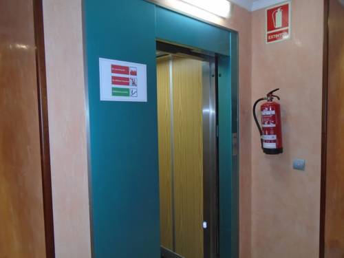 Imagen de la habitación del Hostal Fonda Galicia. Foto 16