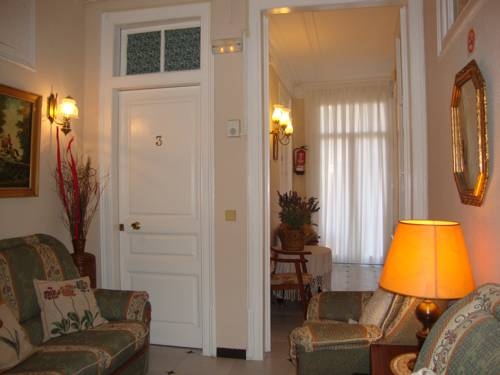 Imagen general del Hostal Fontanella Green House. Foto 6