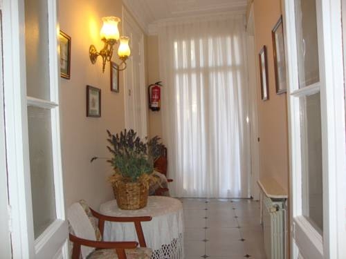 Imagen general del Hostal Fontanella Green House. Foto 7