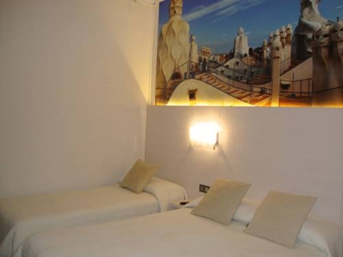 Imagen general del Hostal Fontanella Green House. Foto 16