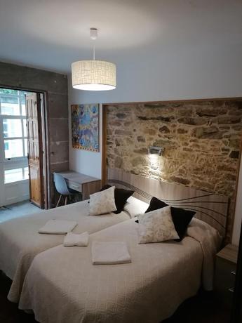 Imagen de la habitación del Hostal Forest, Santiago de Compostela. Foto 3