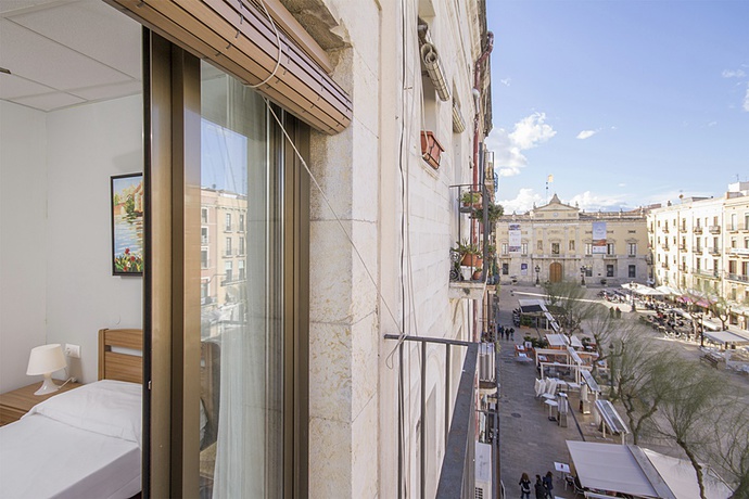 Imagen de los exteriores del Hostal Forum Tarragona. Foto 9