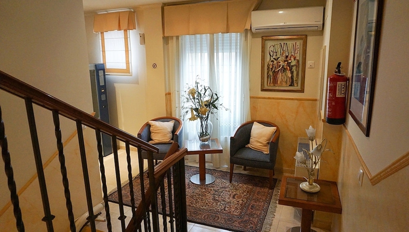 Imagen de los interiores del Hostal Forum, Villa del Río. Foto 14