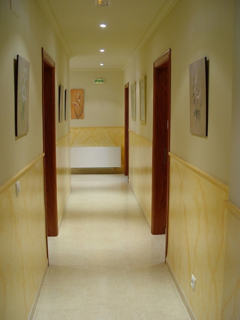 Imagen de los interiores del Hostal Forum, Villa del Río. Foto 18