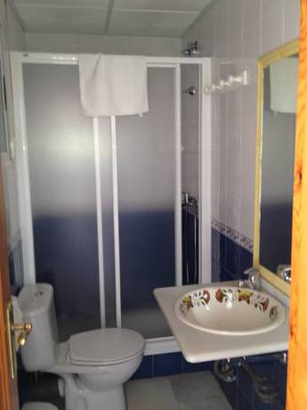 Imagen de la habitación del Hostal Francisco Alferez. Foto 6