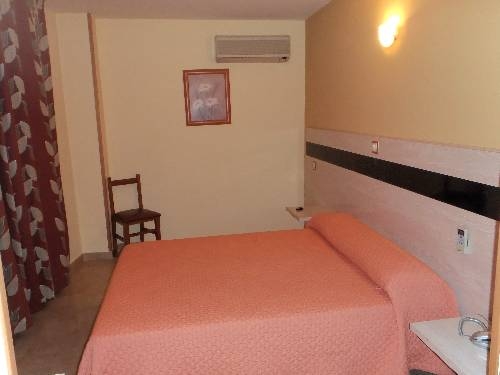 Imagen general del Hostal Fronton. Foto 9