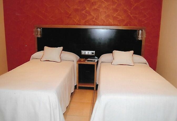 Imagen de la habitación del Hostal Fuente de la Magdalena. Foto 9