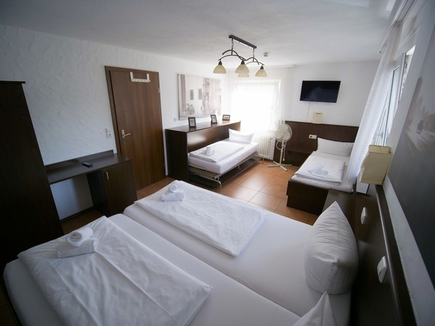 Imagen de la habitación del Hostal Gaestehaus Parkblick. Foto 16