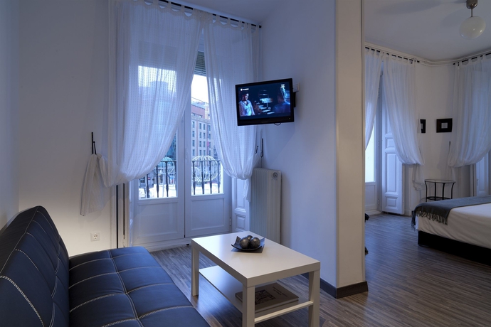 Imagen de la habitación del Hostal Gala, Centro de Madrid. Foto 3