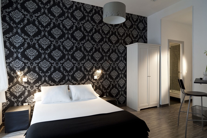 Imagen de la habitación del Hostal Gala, Centro de Madrid. Foto 8