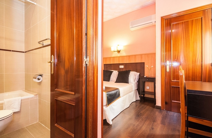 Imagen de la habitación del Hostal Gallardo. Foto 14