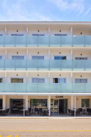 Imagen de los exteriores del Hostal Gami Adults Only. Foto 12