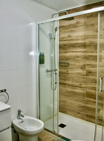Imagen general del Hostal Garden Rous. Foto 7