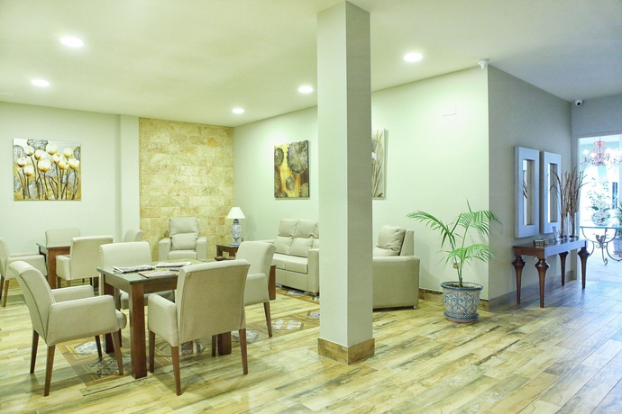 Imagen de los interiores del Hostal Garlu. Foto 9